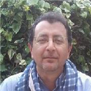 Maestro d'arte e laurea in Architettura